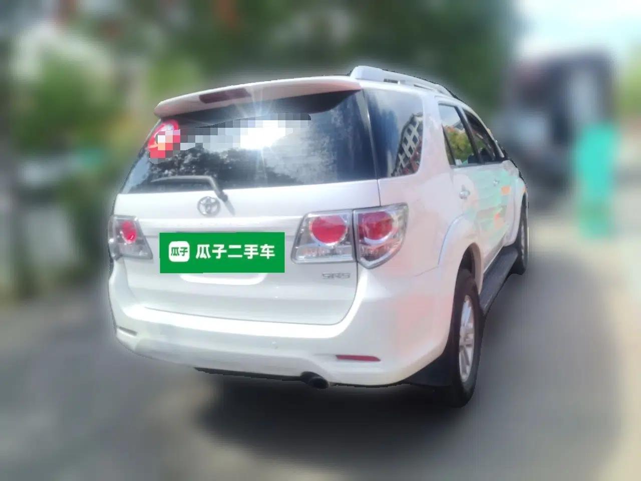 Toyota Fortuner Runner 2.7 Automatic 7-Seater (Parallel Import) — миниатюра 6