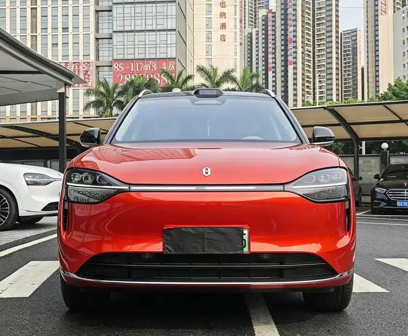 Wenjie M9 2024 Ultra Range Extended 6-Seater — миниатюра 2