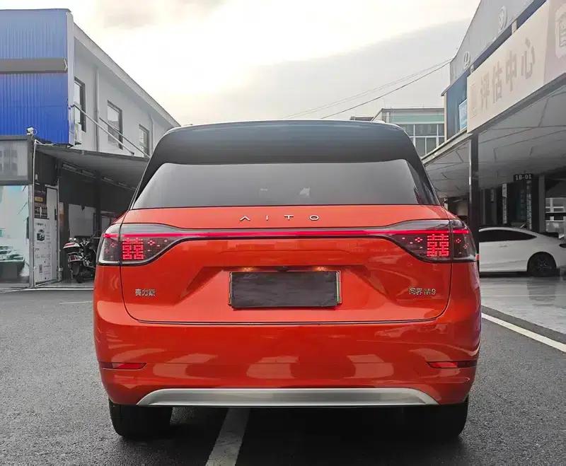 Wenjie M9 2024 Ultra Range Extended 6-Seater — миниатюра 5