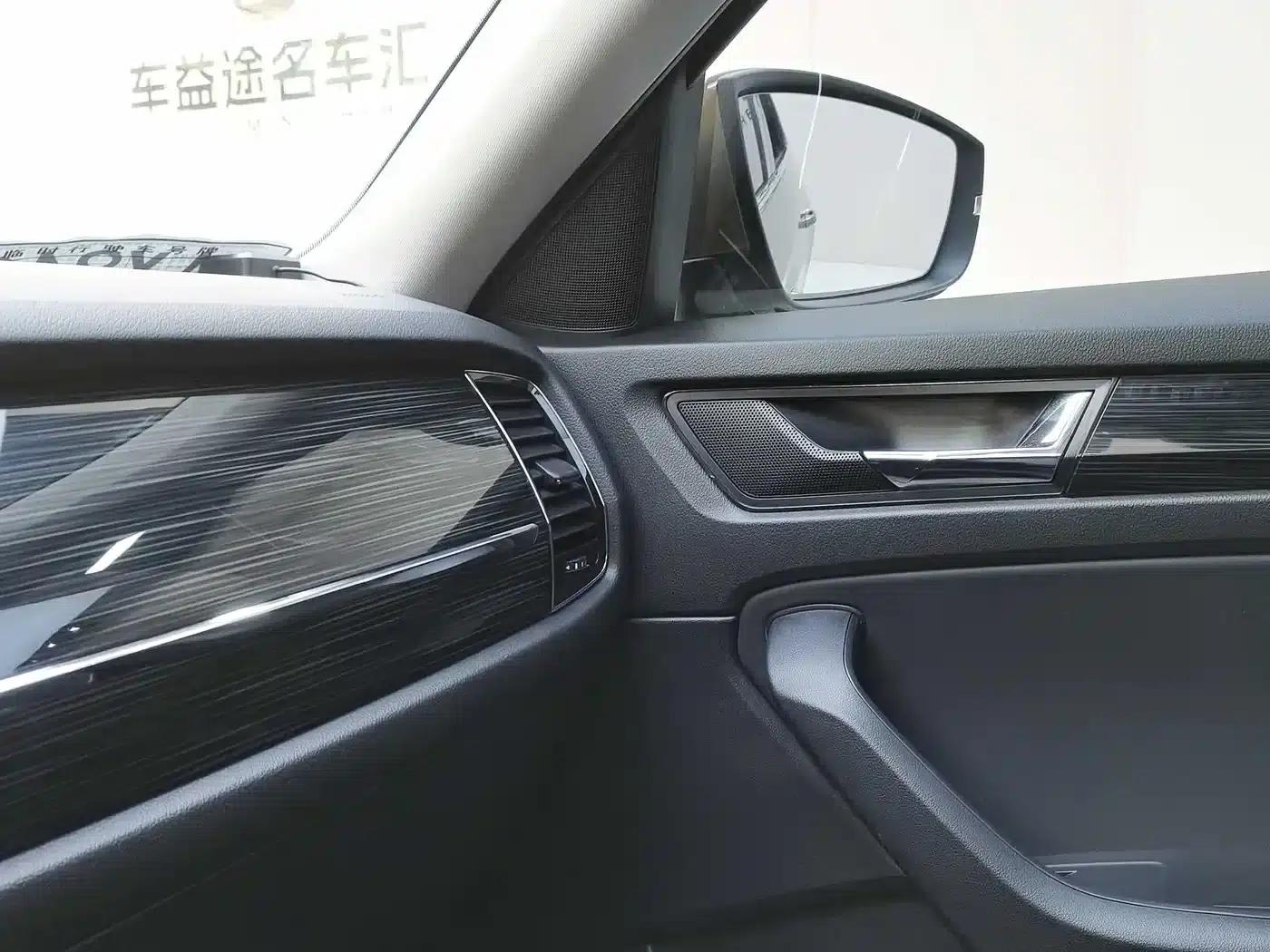 2018 Kodiaq Facelift TSI330 5-seater 2WD Luxury Edition — миниатюра 25