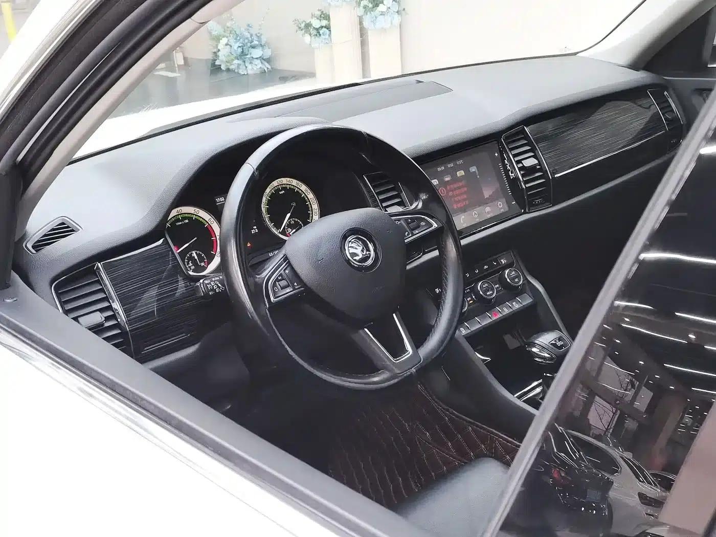 2018 Kodiaq TSI330 7-seater 2WD Luxury Edition — миниатюра 12