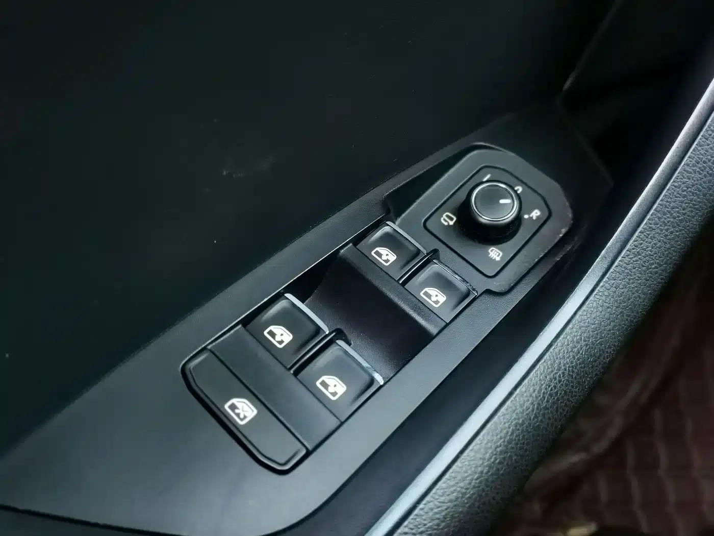 2018 Kodiaq TSI330 7-seater 2WD Luxury Edition — миниатюра 18