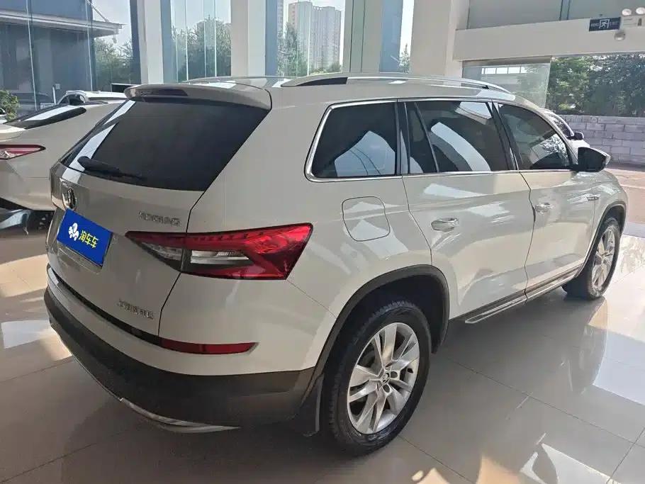 2018 Kodiaq Facelift TSI330 5-seater 2WD Luxury Edition — миниатюра 3