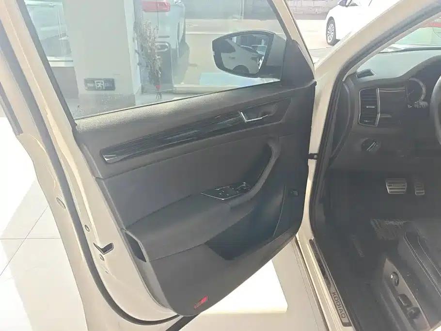 2018 Kodiaq Facelift TSI330 5-seater 2WD Luxury Edition — миниатюра 7
