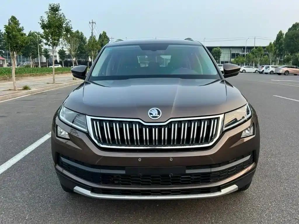 2018 Kodiaq Facelift TSI330 5-seater 2WD Luxury Edition — миниатюра 2