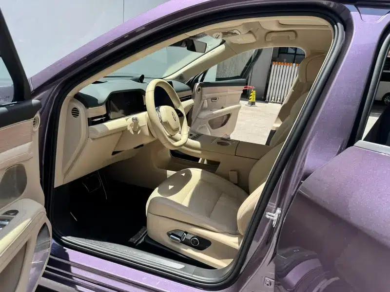 Wenjie M5 2025 Extended Range Ultra 4WD Version — миниатюра 12