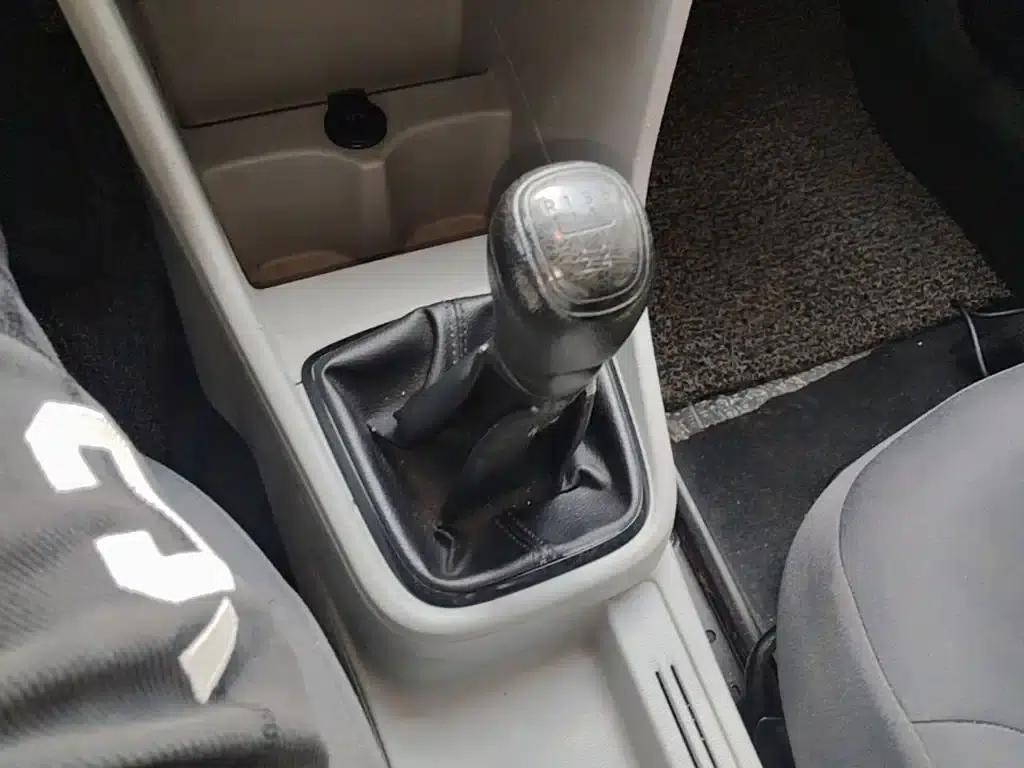 Rapid 2015 1.6L Manual Comfortline — миниатюра 14