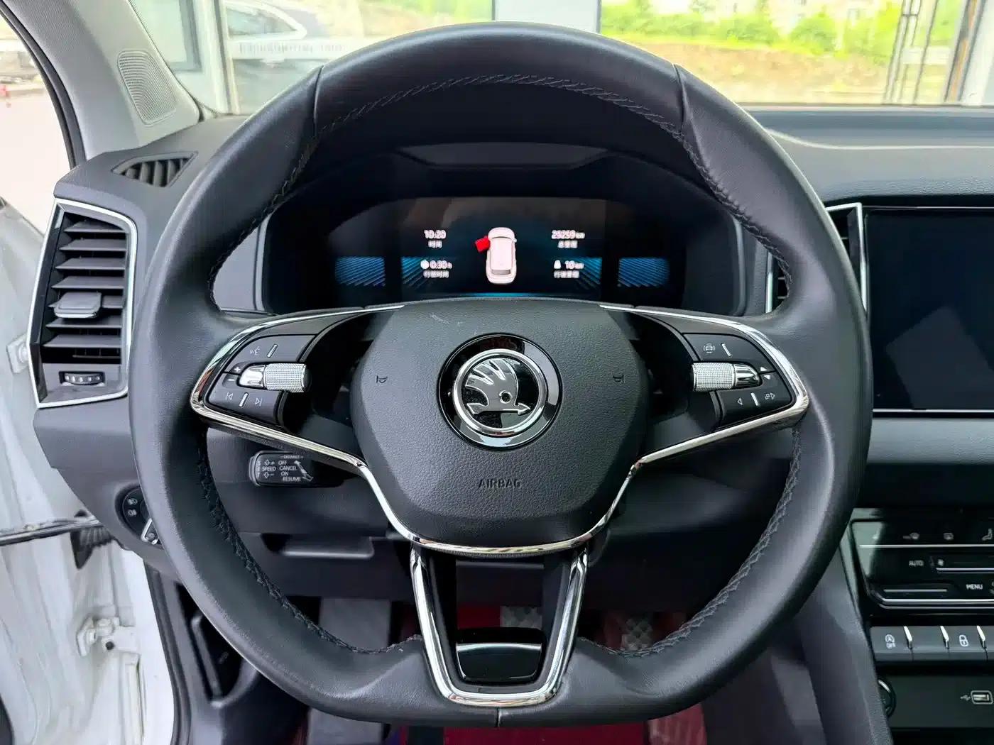Karoq 2022 TSI280 Luxury Edition — миниатюра 13