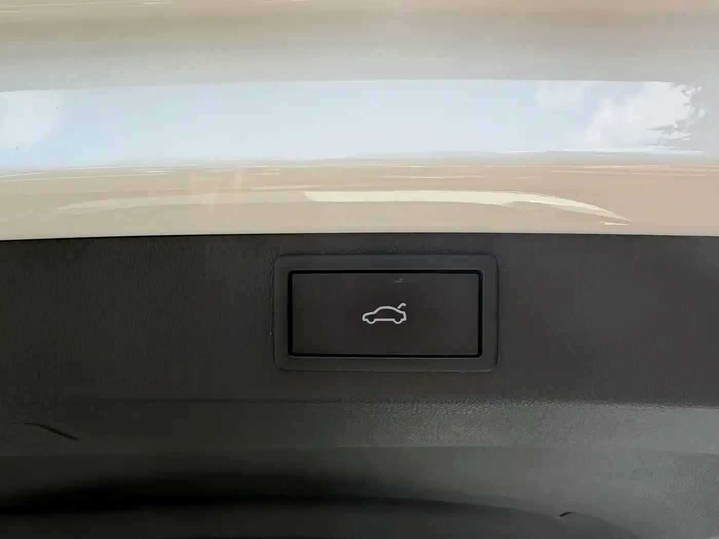 Karoq 2022 TSI280 Luxury Edition — миниатюра 18