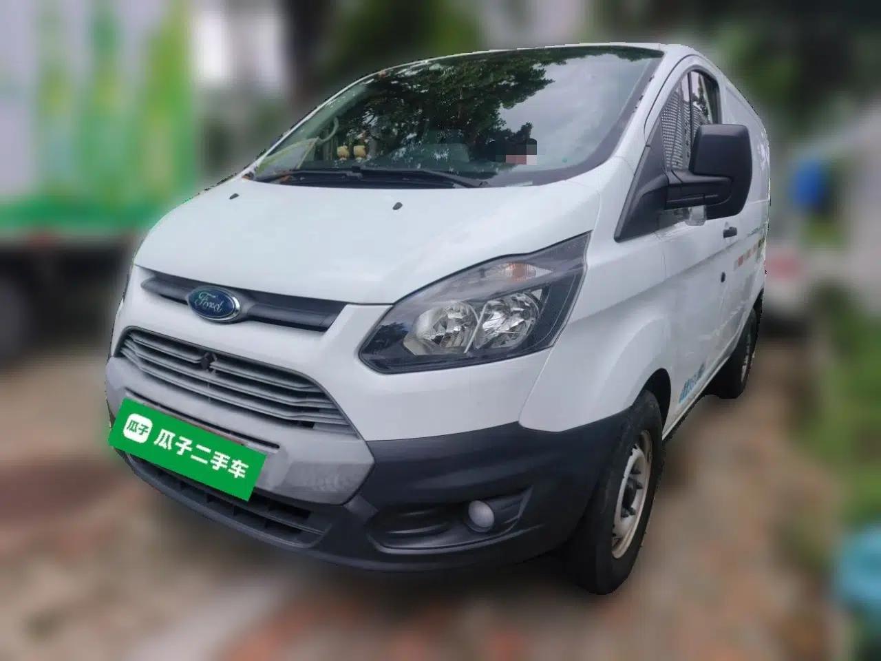 Ford Transit 2017 2.0T Diesel Van Short Wheelbase Low Roof China IV Standard — миниатюра 1