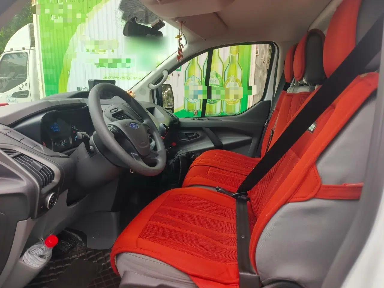 Ford Transit 2017 2.0T Diesel Van Short Wheelbase Low Roof China IV Standard — миниатюра 16