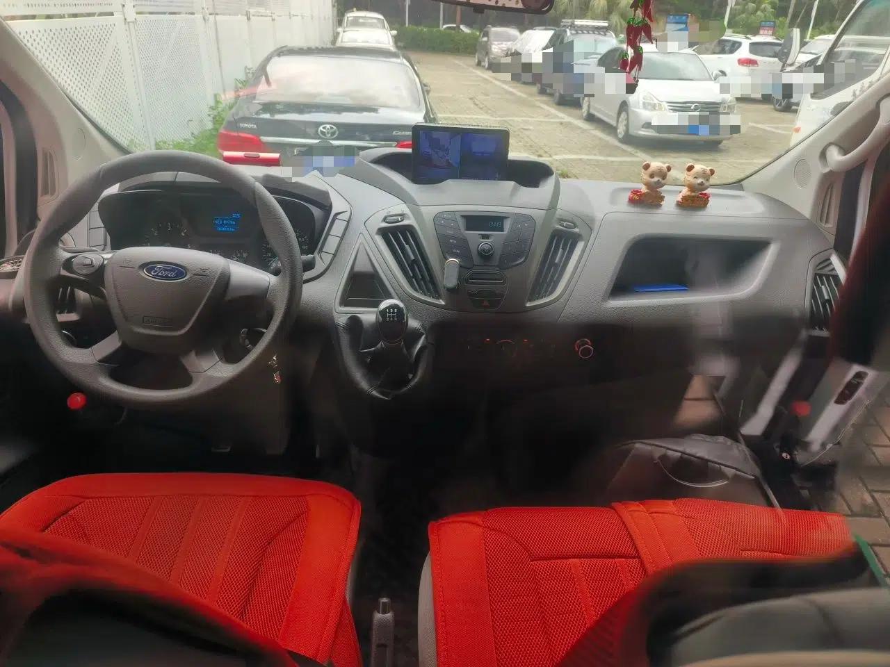 Ford Transit 2017 2.0T Diesel Van Short Wheelbase Low Roof China IV Standard — миниатюра 9
