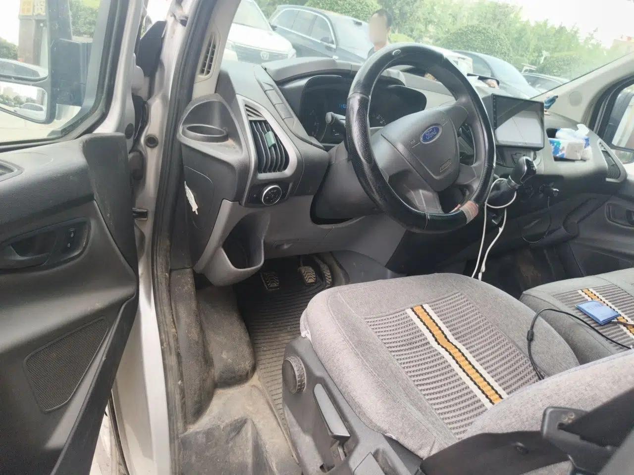 Ford Transit 2017 2.0T Diesel Multi-Function Commercial Vehicle Mid-Drive Mid-Roof China V Standard — миниатюра 16