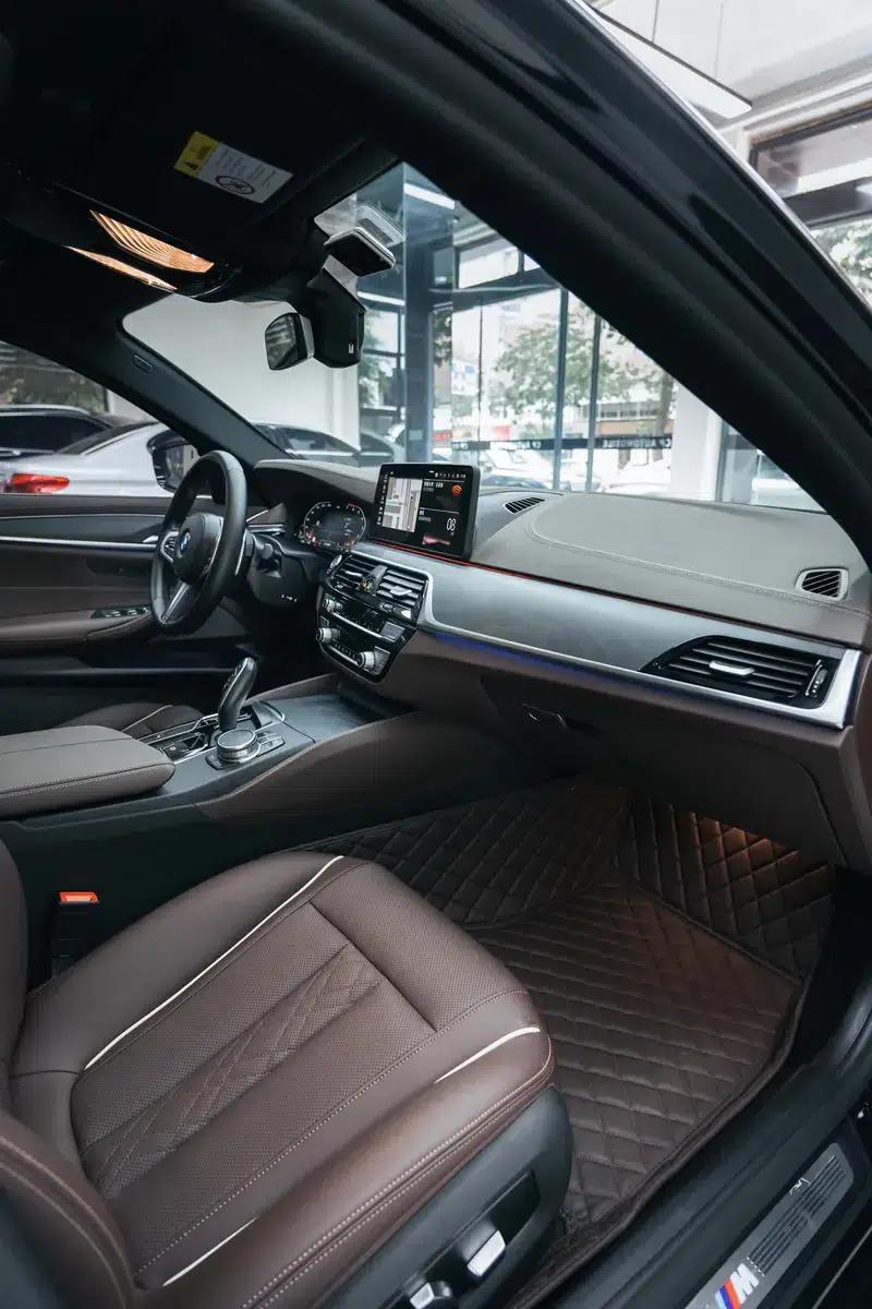 2021 BMW 5 Series Facelift 530Li Leading Edition M Sport Package — миниатюра 13