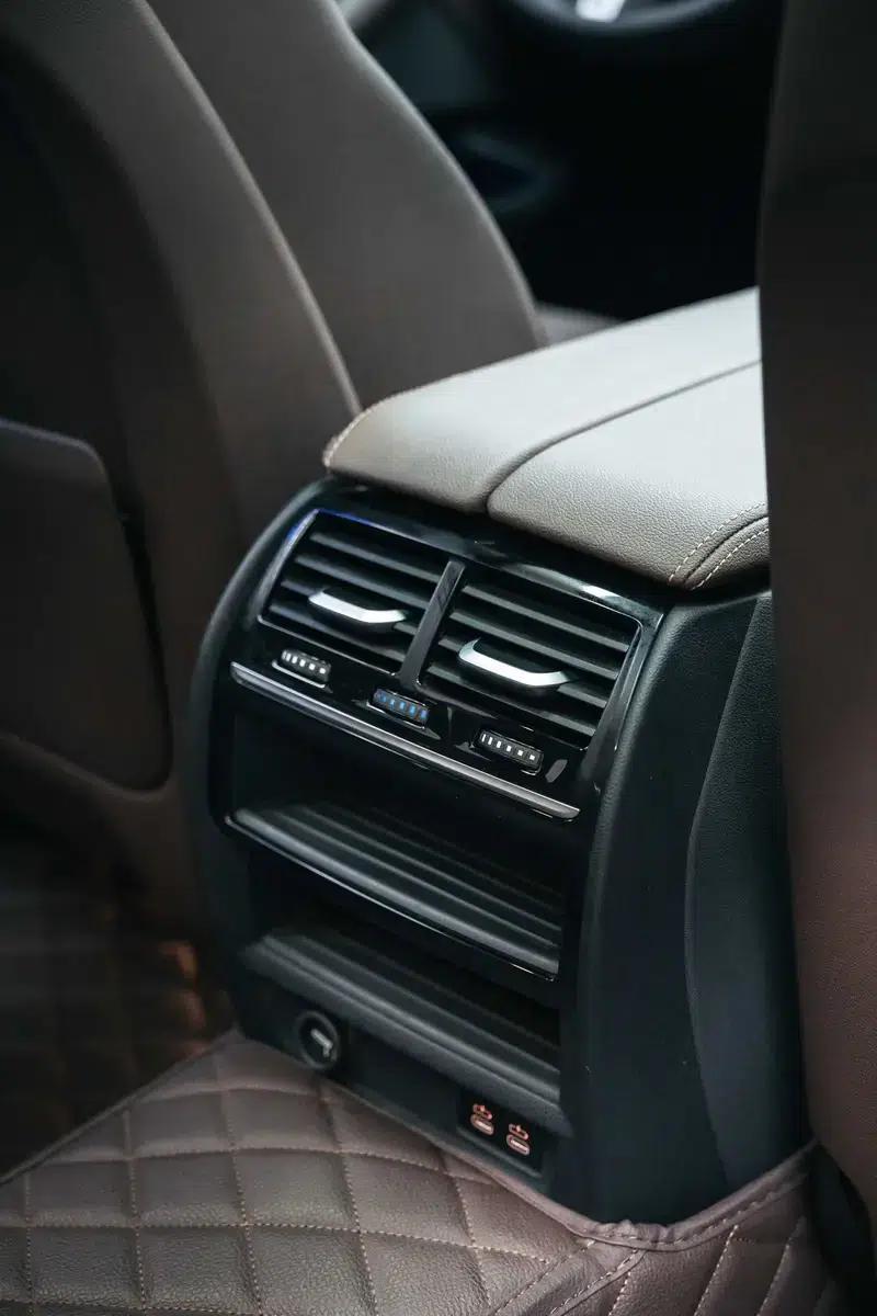 2021 BMW 5 Series Facelift 530Li Leading Edition M Sport Package — миниатюра 15