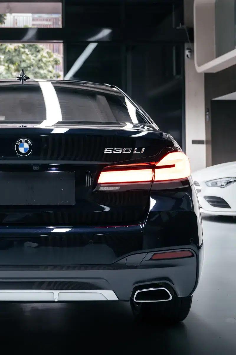 2021 BMW 5 Series Facelift 530Li Leading Edition M Sport Package — миниатюра 5