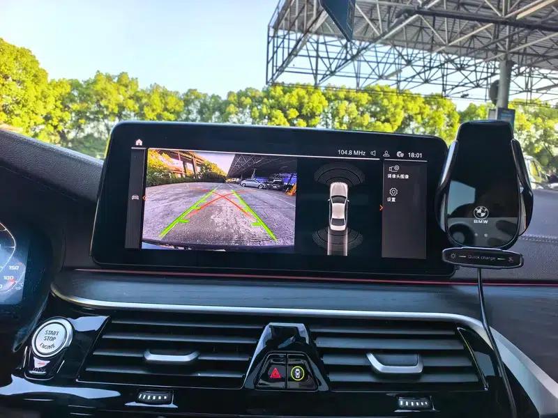 2022 BMW 5 Series Facelift 530Li Leading Edition M Sport Package — миниатюра 7