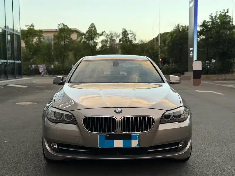 BMW 5 Series 2012 520Li Elegant Edition — миниатюра 2