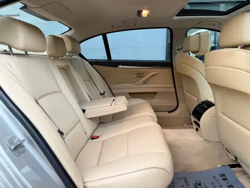 BMW 5 Series 2012 520Li Elegant Edition — миниатюра 11