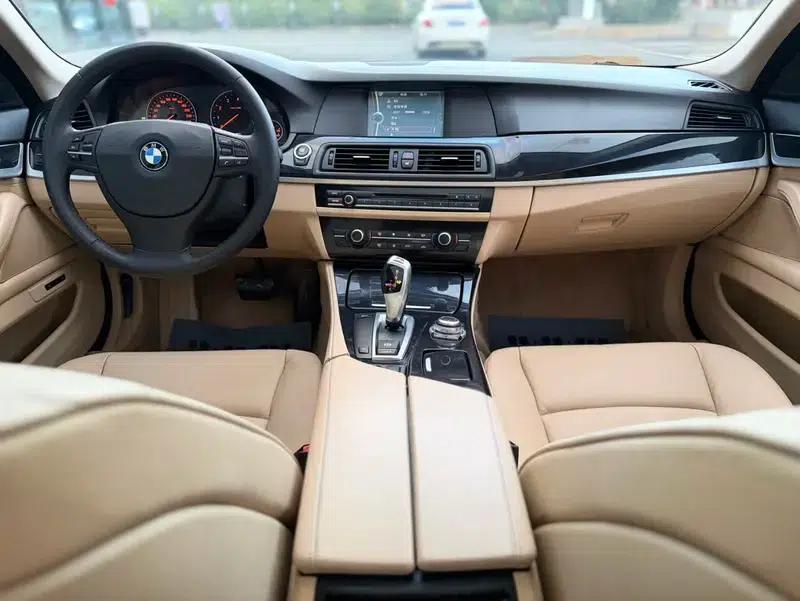 BMW 5 Series 2012 520Li Elegant Edition — миниатюра 7