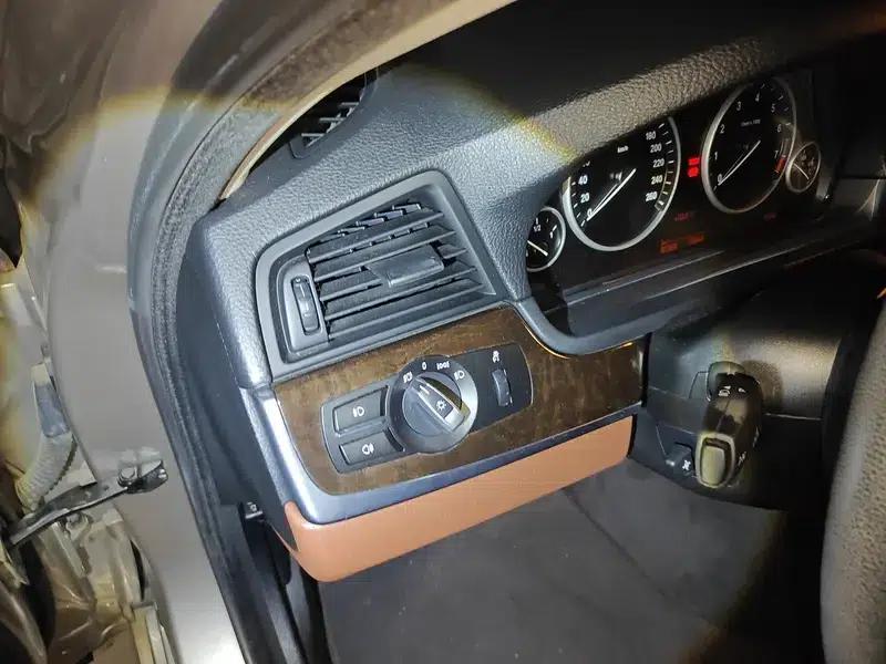 2014 BMW 5 Series 525Li Leading Edition — миниатюра 13