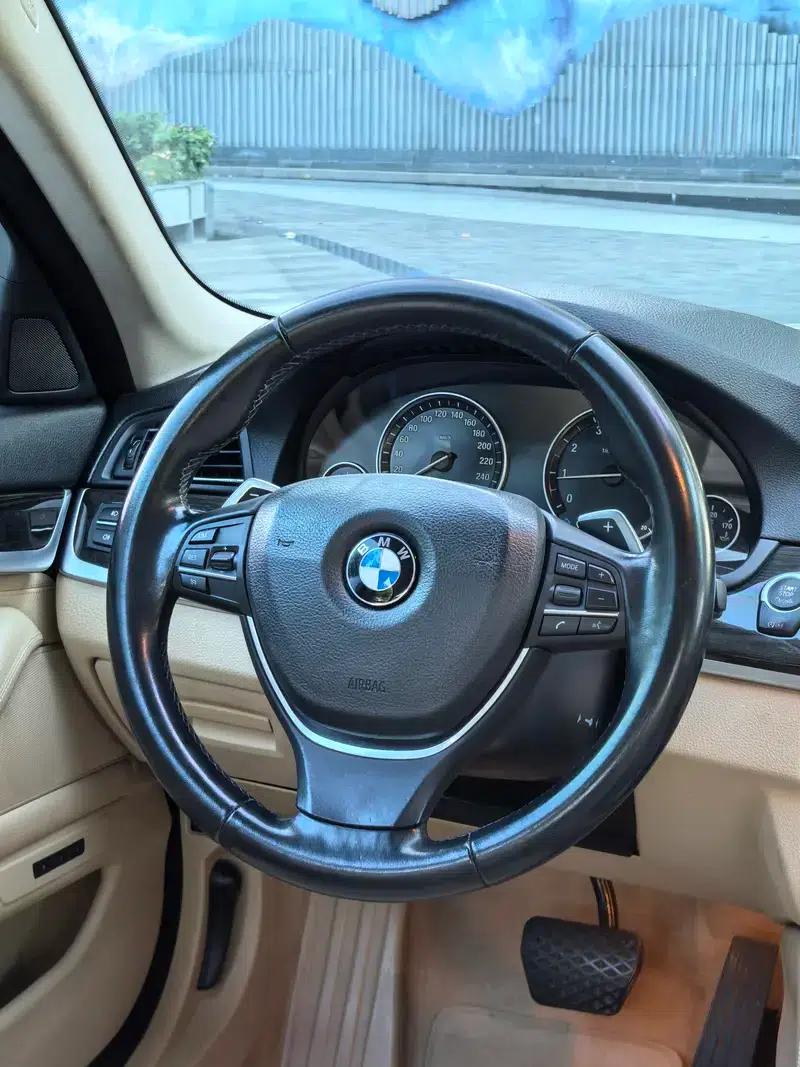 BMW 5 Series 2012 535Li Leading Edition — миниатюра 11