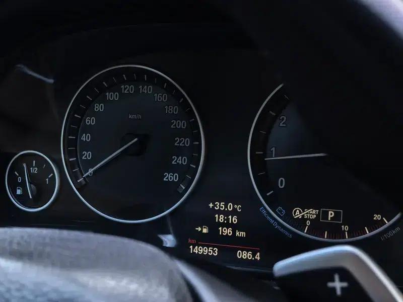 BMW 5 Series 2012 535Li Leading Edition — миниатюра 16