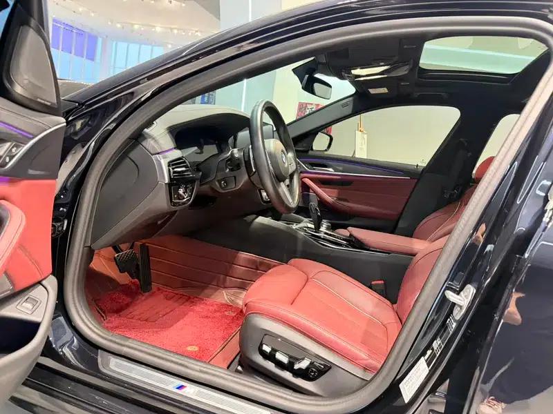 2023 BMW 5 Series 530Li Luxury M Sport Package — миниатюра 14