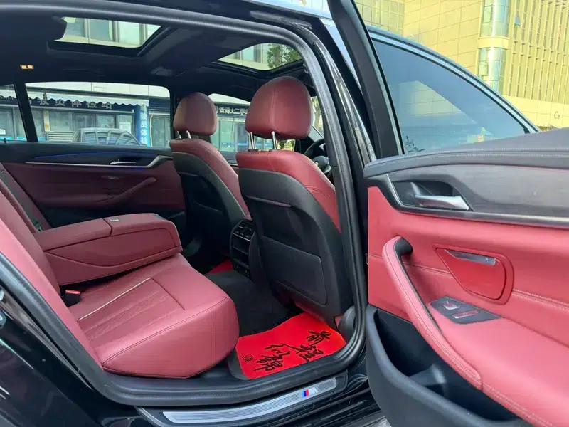 2023 BMW 5 Series Facelift 530Li Leading Edition M Sport Package — миниатюра 16