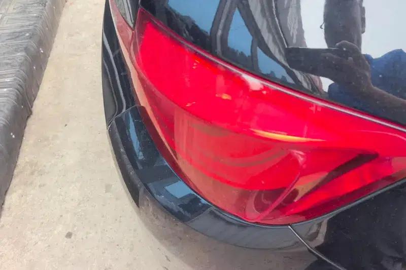 2013 BMW 5 Series 525Li Excellence Edition — миниатюра 11