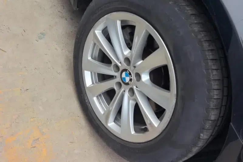 2013 BMW 5 Series 525Li Excellence Edition — миниатюра 7
