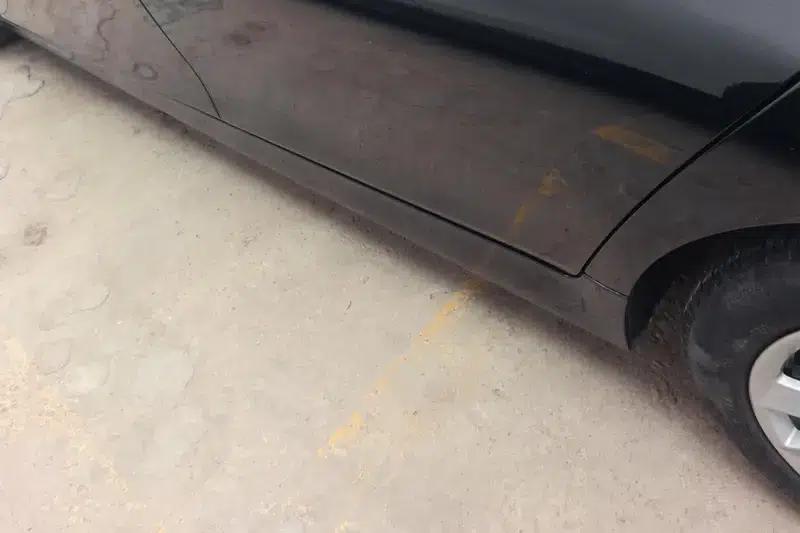 2013 BMW 5 Series 525Li Excellence Edition — миниатюра 8