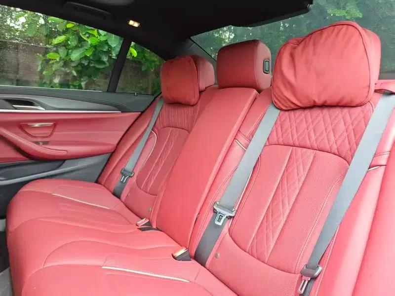 2022 BMW 5 Series, third facelift, 530Li Luxury M Sport Package — миниатюра 13