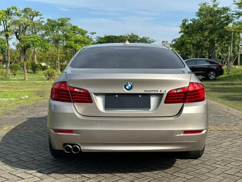 2014 BMW 5 Series 525Li Leading Edition — миниатюра 5