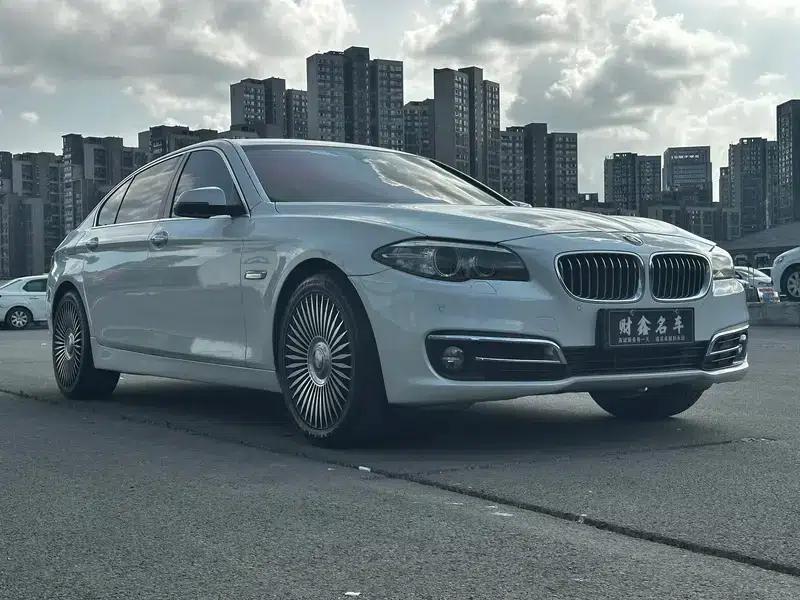 BMW 5 Series 2017 525Li Leading Edition — миниатюра 3