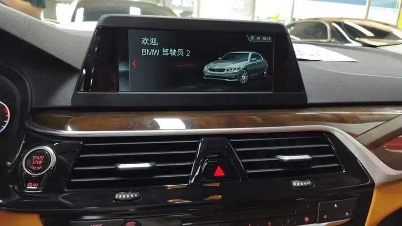 BMW 5 Series 2018 528Li Launch Special Edition — миниатюра 9