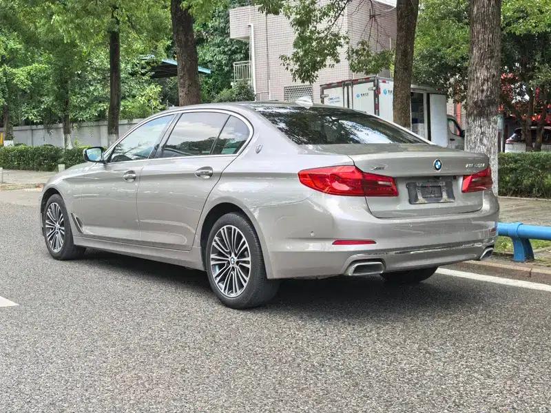 2018 BMW 5 Series 540Li Executive Edition — миниатюра 4