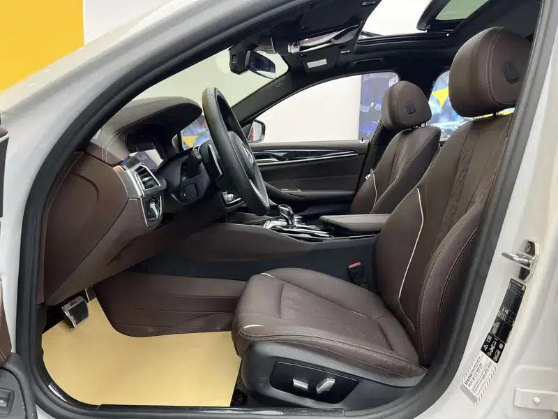 2022 BMW 5 Series 530Li xDrive M Sport Package — миниатюра 29