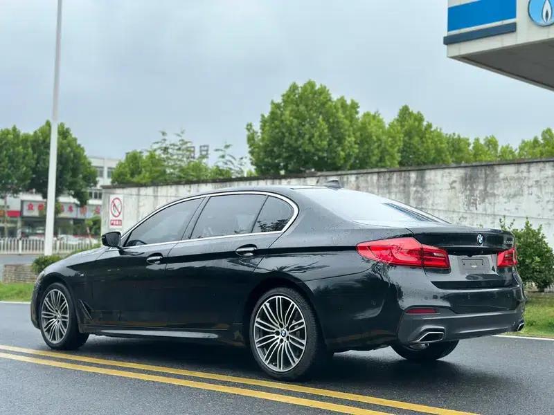 2018 BMW 5 Series 530Li Leading Edition M Sport Package — миниатюра 4