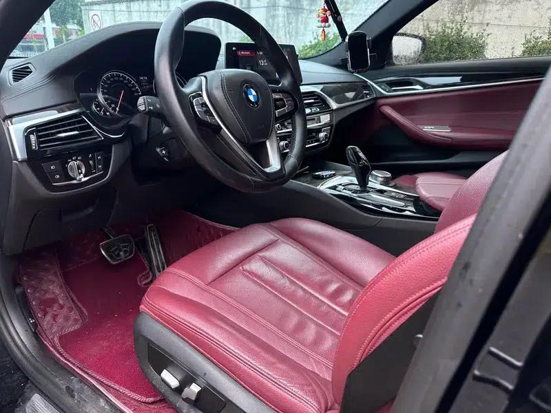 2018 BMW 5 Series 530Li Leading Edition M Sport Package — миниатюра 8