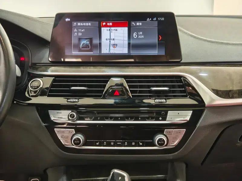 2018 BMW 5 Series Facelift 530Li Leading Edition M Sport Package — миниатюра 14