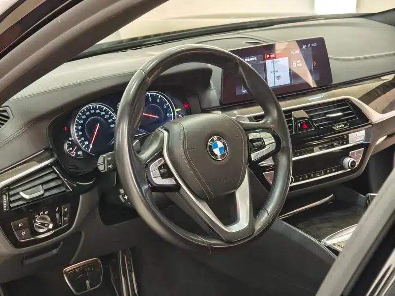 2018 BMW 5 Series Facelift 530Li Leading Edition M Sport Package — миниатюра 20
