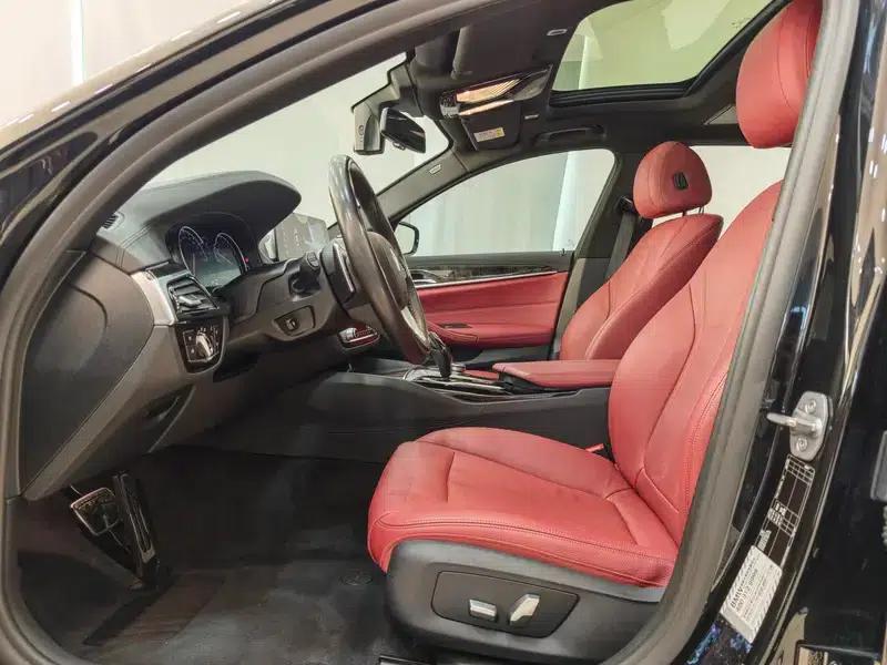 2018 BMW 5 Series Facelift 530Li Leading Edition M Sport Package — миниатюра 21
