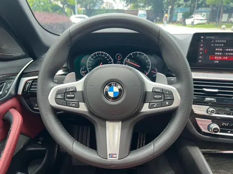 2019 BMW 5 Series Facelift 530Li Leading Edition M Sport Package — миниатюра 17