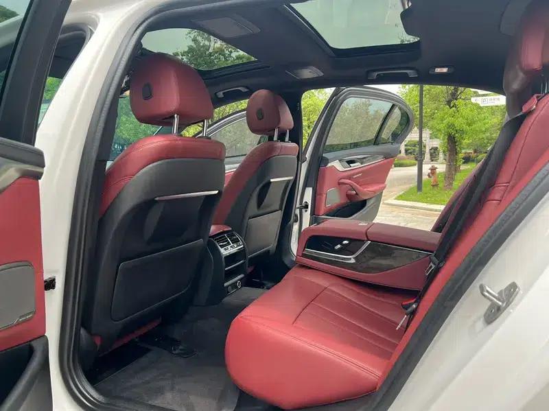 2019 BMW 5 Series Facelift 530Li Leading Edition M Sport Package — миниатюра 22
