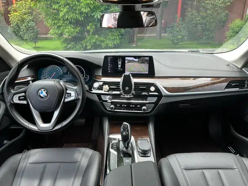 2018 BMW 5 Series 525Li Luxury Package — миниатюра 9