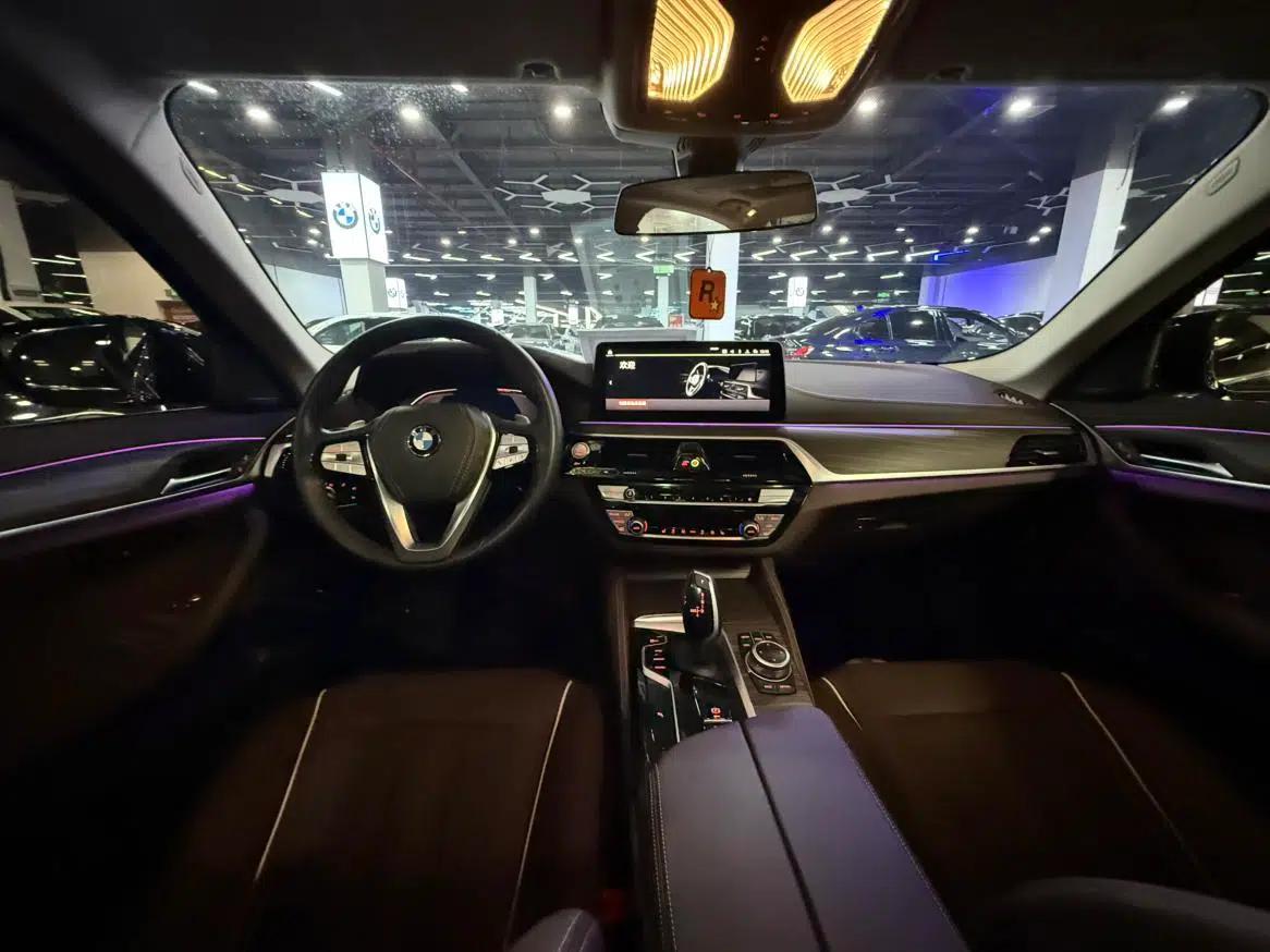 2023 BMW 5 Series 530Li Leading Edition M Sport Package — миниатюра 11