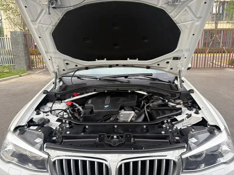 2023 BMW 5 Series 530Li Leading Edition M Sport Package — миниатюра 7