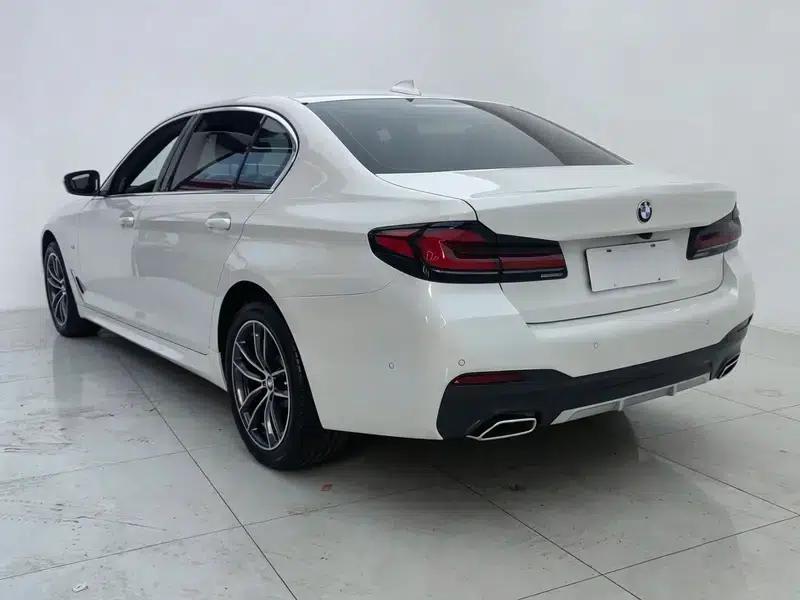 2022 BMW 5 Series 525Li M Sport Package — миниатюра 5