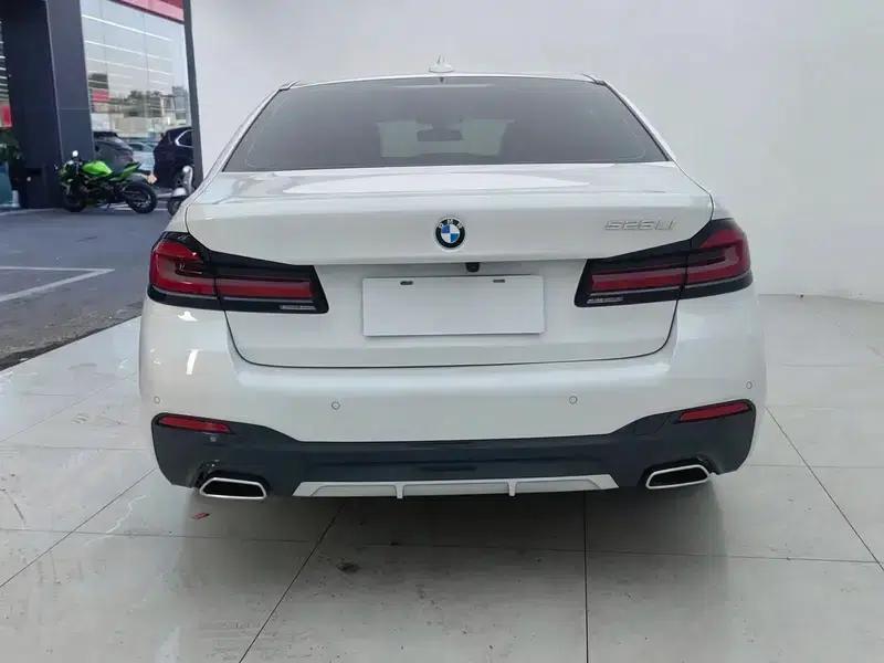 2022 BMW 5 Series 525Li M Sport Package — миниатюра 6